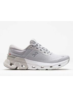 Size 7 men's  Cloudnova Running Shoes in Light Gray - Men's